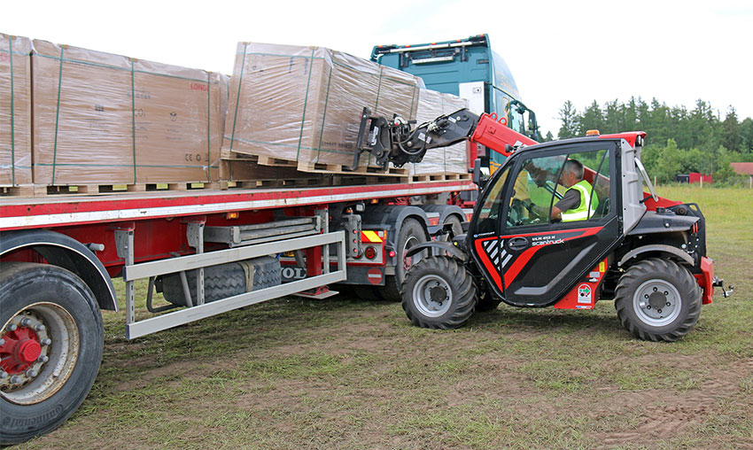 Lille maskine med store kræfter. Manitou ULM412H har en løftekapacitet på 1250 kg.