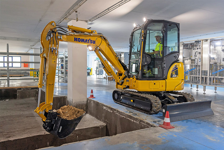 Komatsus første el-minigraver, PC33E, har været undervejs siden Bauma i München i 2022. Siden er maskinen færdigudviklet og ventes nu klar til salg fra Agromek i Herning.