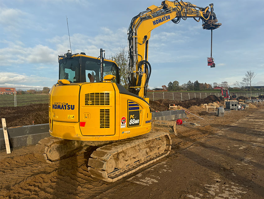 Komatsu-gravemaskinen, PC88MR-10, bliver primært brugt i forbindelse med rækkehusbyggerier. 