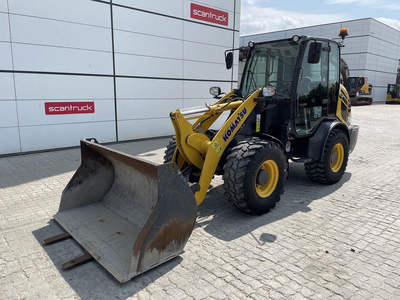 Komatsu WA70M-8EO