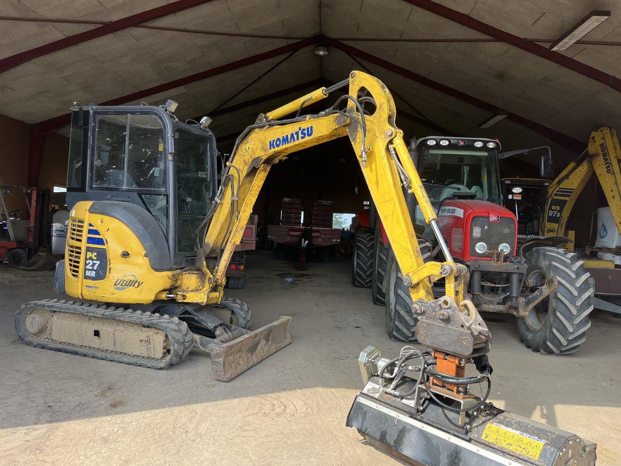 Komatsu PC27MR-2