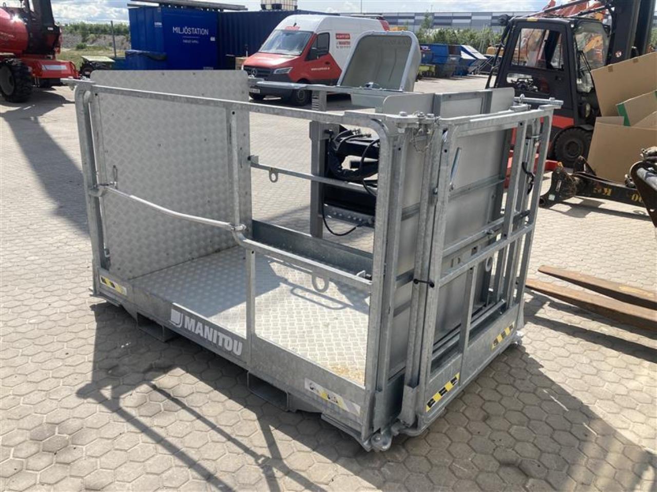 Manitou Personkorg MRT